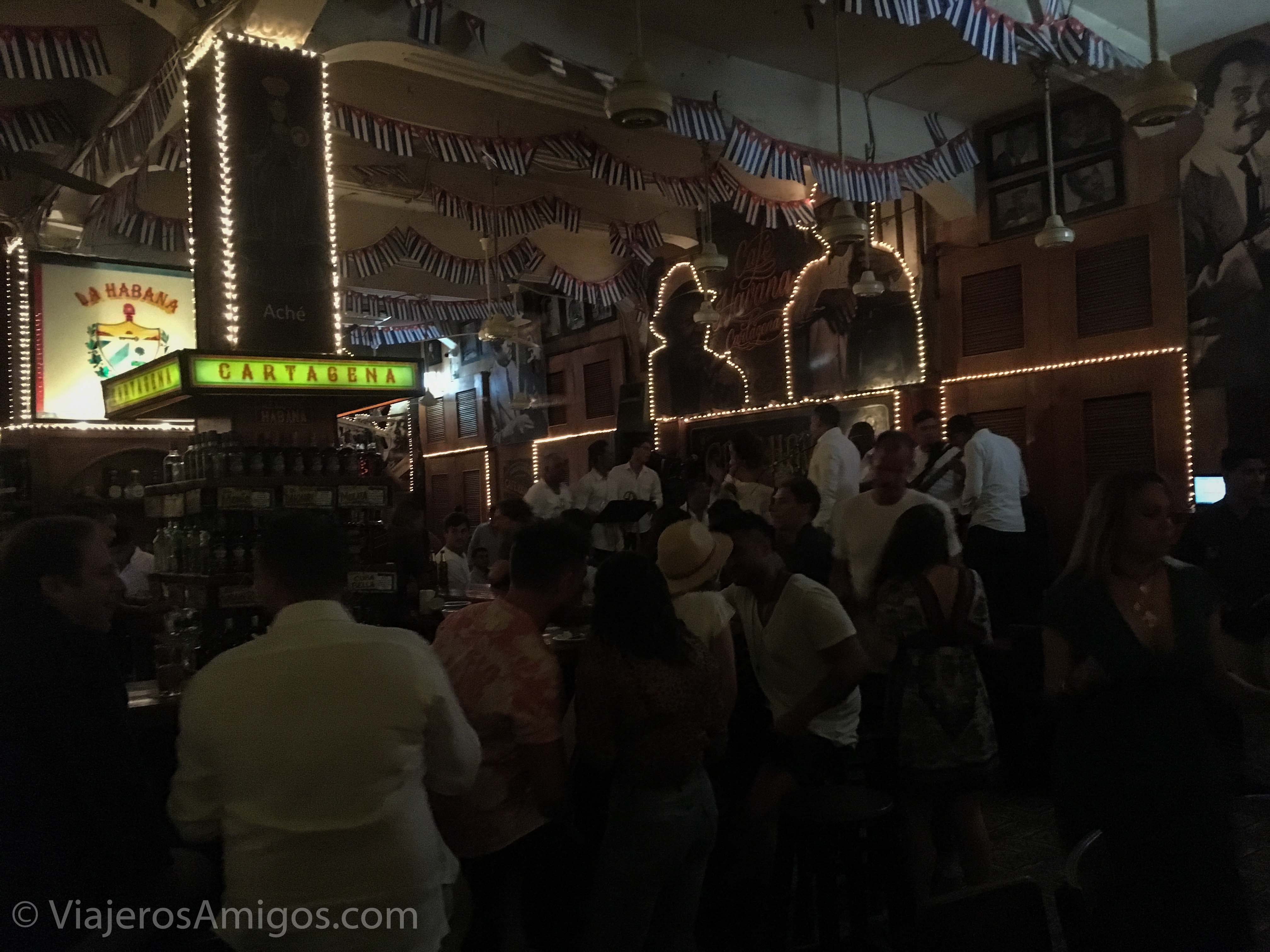 Salsa Dancing in Cartagena’s Café Havana - Viajeros. Amigos.